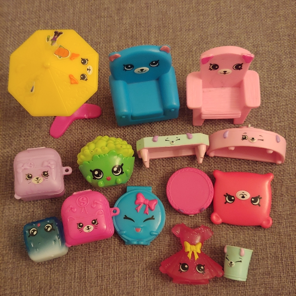 Shopkins Accessories Lot Of 14